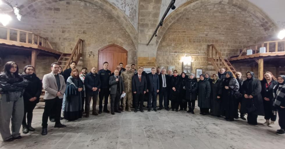 21 SANATÇI KURTULUŞ SERGİSİ