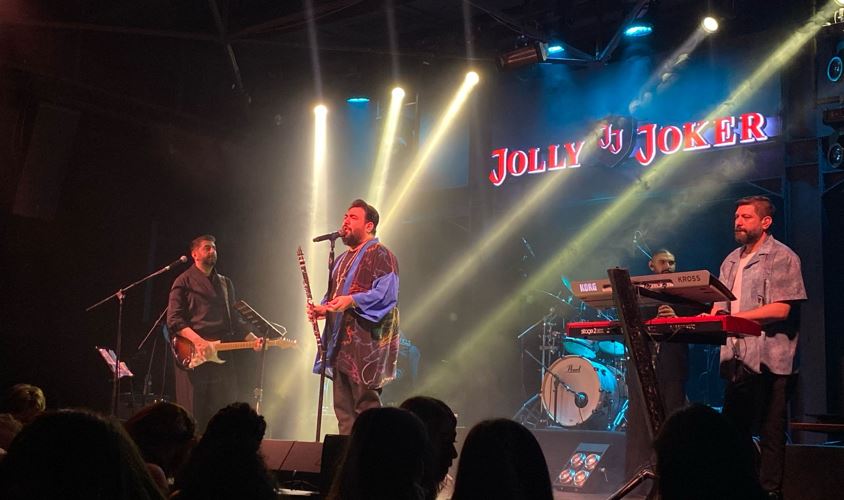 Sakiler’den muhteşem konser  Ustalara saygı duruşu