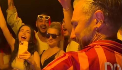 ÜNLÜ DJ DOĞUŞ ÇABAKÇOR ,PAZAR GÜNLERİ EĞLENMEYİ SEVENLER İÇİN MİXERİN BAŞINA GEÇİYOR.