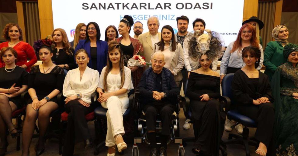 ŞAHSENEM’DEN KUAFÖRLERE VE GÜZELLİK SEKTÖRÜNE TAM DESTEK