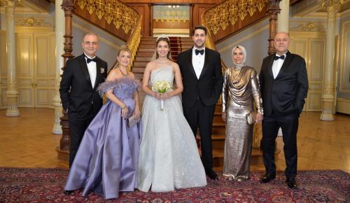 Boğaz’da Masalsı Bir Düğün,İdil Özbek ve Metehan Yondemir Dünyaevine Girdi