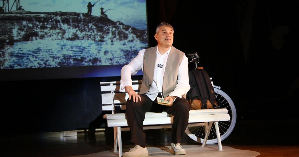“Hayatı Hikaye Olan Adam Sait Faik” Tiyatro Oyunu Büyük İlgi Görüyor!