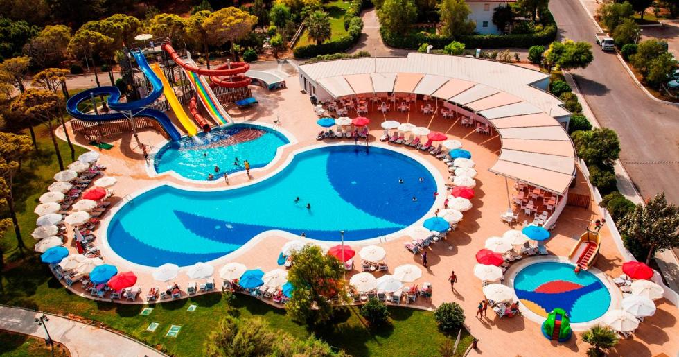 SALAMIS BAY CONTI HOTEL’DE YAZ SEZONU RÜYA GİBİ BAŞLIYOR