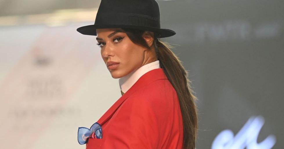Yağmur Karlı, Türkiye Fashion Week’te Podyuma Damgasını Vurdu !!! 