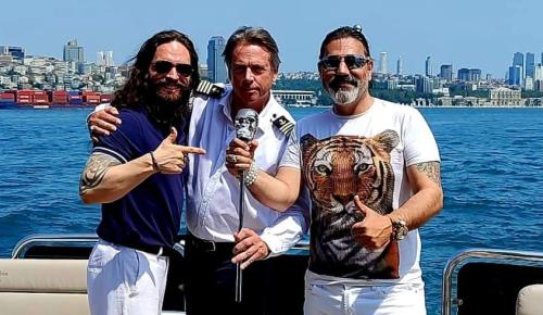 HOLLYWOOD YILDIZLARIYLA DOLU BABALAR GÜNÜ SÜRPRİZİ: RAMİZ ÖZBAY’DAN “CANIM BABAM”