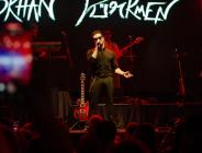 Gökhan Türkmen önceki akşam Mersin Jolly Joker’de konser verdi.
