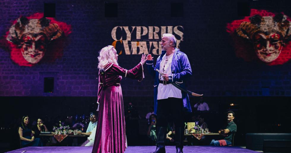 VENEDİK SARAYI’NDA CABARET GECESİ: TÜM GÖZLER BU SHOWDAYDI