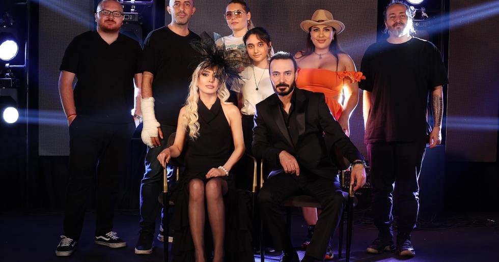 Erkan Sönmez & Sevgi Çelebi Yine Muhteşem bir düet ile dinleyicilerine bir singe eserle merhaba dediler.