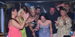 Burcu Öz’den yeni şarkısı “Yaralarım” ile duygulara dokundu