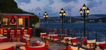 Çırağan Palace Kempinski İstanbul’un Yazlık Mekânı C Bar, Sezona Merhaba Dedi