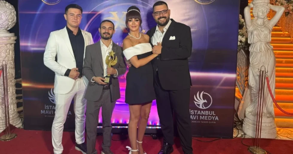 ALTIN YILDIZ ÖDÜL TÖRENİNDE EREN KESER DİŞ KLİNİĞİ DİKKAT ÇEKTİ