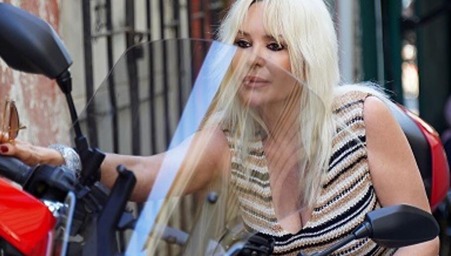 ÖZLEM SAVAŞ ‘’ HAYAT 50 YAŞINDAN SONRA DAHA GÜZELMİŞ’’