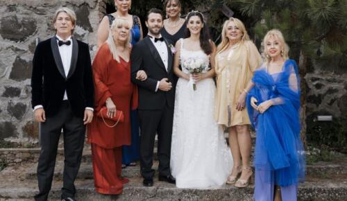 Oyuncu Sitare Akbaş, hayatını meslektaşı Cengiz Orhonlu ile birleştirerek evlendi. 