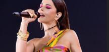 Simge, festivalin 14 Ağustos gecesine yüksek enerjisiyle damga vurdu.