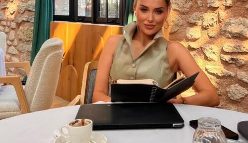 Aslı Kurt, sizi tanımayanlar için soralım: “Aslı Kurt kimdir?”