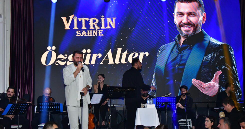 Bahçeşehir Gölet Vitrin Sahne’de Özgür Alter Rüzgarı!