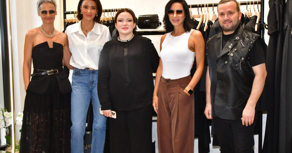 ÖZGE ULUSOY İLE ISHIQ KAPILARINI AÇTI