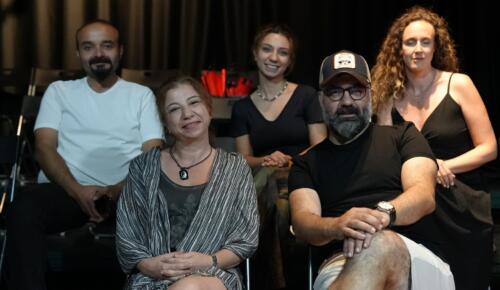 ADİLE NAŞİT ‘’Bir kahkahanın ardındaki gözyaşı’’ Eylül’de Sahnede…