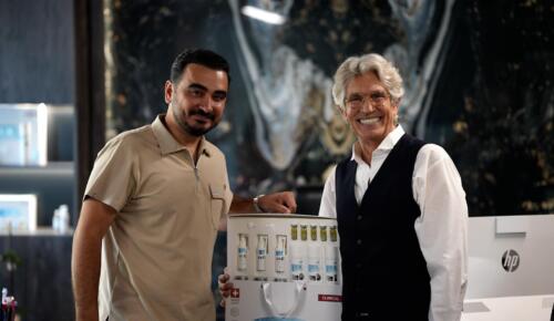 Berkay Tulpar, Hollywood Yıldızı Eric Roberts’ı Yapay Zekâ Destekli Saç Ekimi Teknolojisi FAIR ile Ağırladı