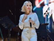 Ömür Gedik, Sahne Öncesi Traktörle Hasada Katıldı