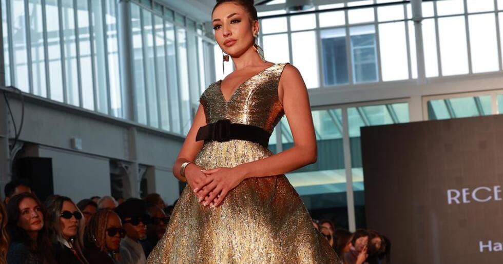 Yürüyüşü, duruşu ve zarafetiyle moda dünyasında adından sıkça söz ettiren ünlü model Ecem April,