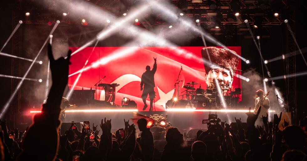 maNga’dan Bolu’da Tarihi Cumhuriyet Konseri!