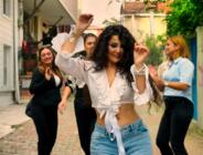 ESRA ÖZTÜRK BEN DEĞİL MÜZİK SOUNDUM DEĞİŞTİ