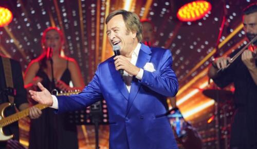 Soğuğa Rağmen Sıcak Bir Gece: Erol Evgin ve Aşkın Nur Yengi Günay’da Büyüledi