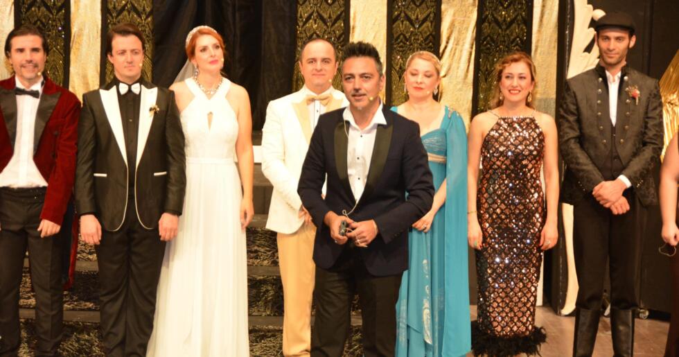 Tiyatro Efsanesinden Rekor: Haldun Dormen 98 Yaşında Yönetmen Koltuğunda !