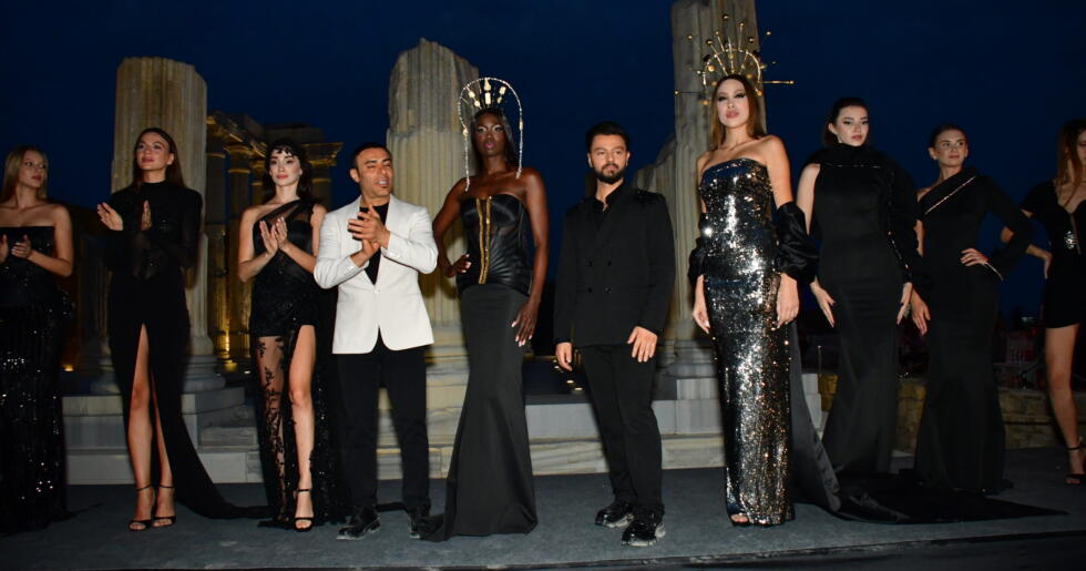 İNTERNATİONAL FASHION BATTLE DEFİLESİ ANTALYA SİDE APOLLON TAPINAĞIN ‘DA GERÇEKLEŞTİ