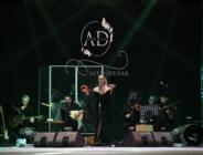 “Ben Kimseye Küs Değilim!” – Niran Ünsal İzmir’de Sessizliği Bozdu