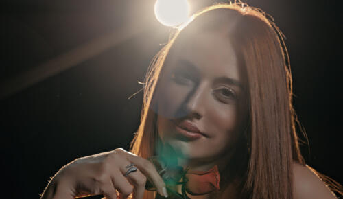 Arzu Efimia’ dan 4’cü Single Calısması “AŞK ACIMAZKİ ” Romantik Calısması İle Müzik Severlerle Buluşuyor…