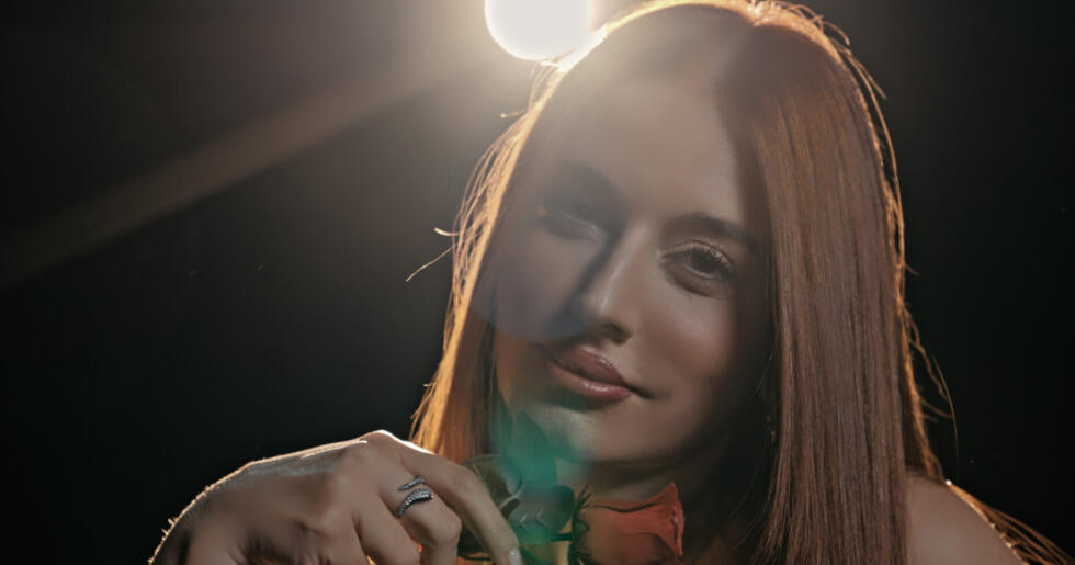 Arzu Efimia’ dan 4’cü Single Calısması “AŞK ACIMAZKİ ” Romantik Calısması İle Müzik Severlerle Buluşuyor…