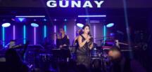 AŞKIN NUR YENGİ’DEN GÜNAY’DA UNUTULMAZ GECE