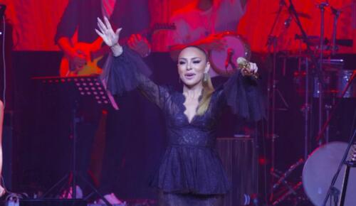 Ziynet Sali’den Muazzez Abacı’ya Duygulandıran Saygı…