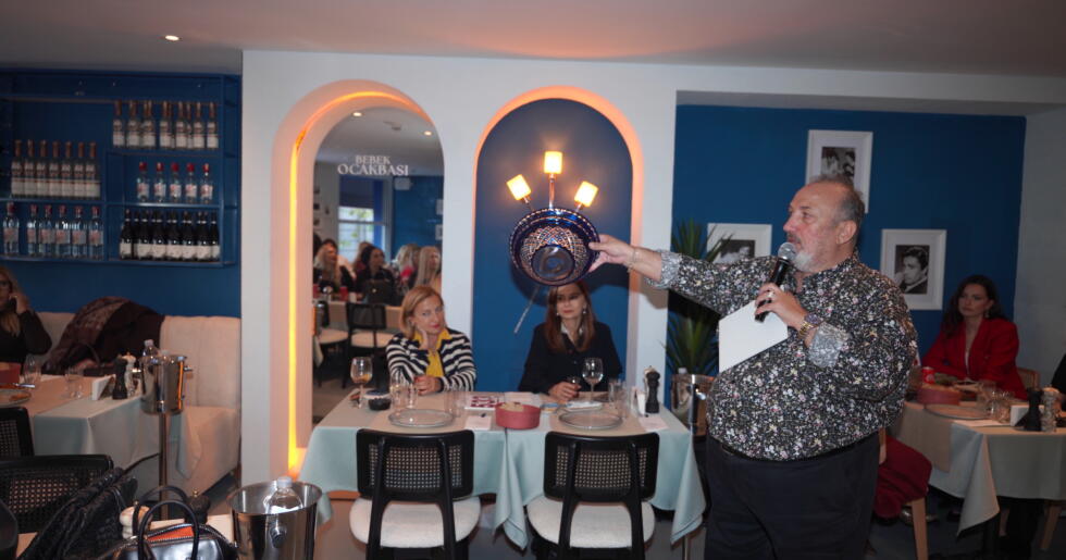 Boğazda Sanat Rüzgarı, Uğur Batur’un Müzayedesi Büyük İlgi Gördü  Sanat, Stil ve Lezzet Aynı Masada: Bebek’te Özel Müzayede Gecesi