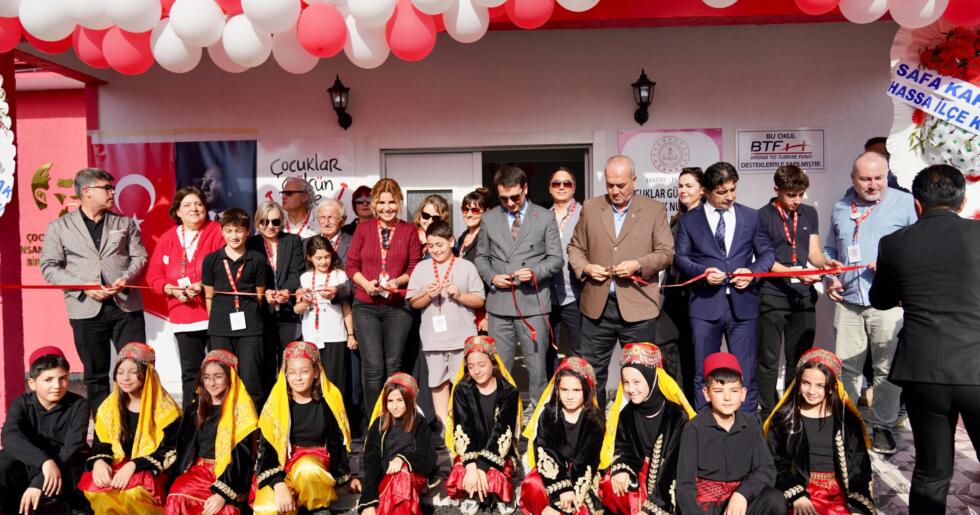 ÇOCUKLAR GÜLSÜN DİYE DERNEĞİ 59. ANAOKULUNU HATAY HASSA’DA AÇTI