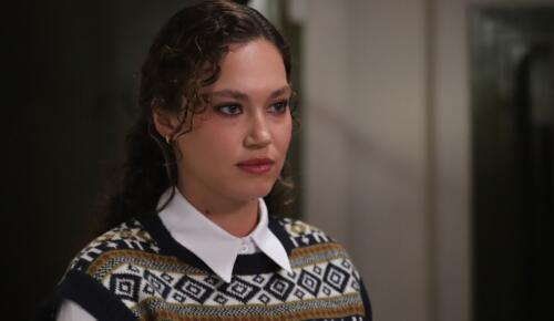 Geçmişiyle Savaşan İskender, Aşkına Sahip Çıkabilecek Mi?