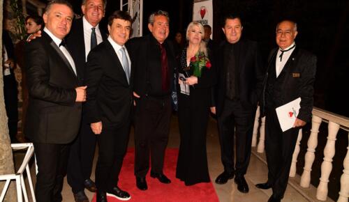 Dünyada İyilik Var derneği 1. Yaşında