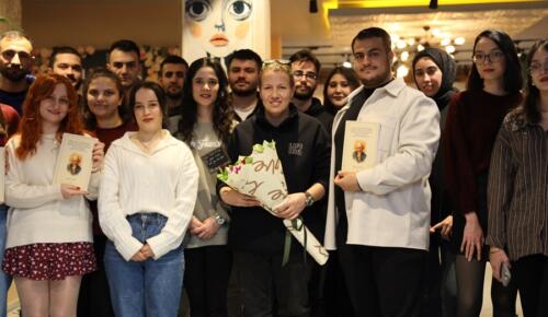 ÖZDEN DERE’DEN YENİ KİTAP: “FROM UTOPİA TO RETROTOPİA”