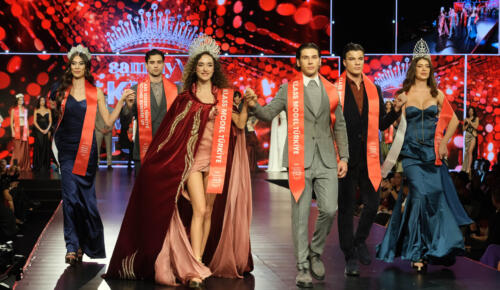 SAMMYVİT  KLASS MODEL TÜRKİYE YILDIZLARINI GÖRKEMLİ BİR GECEYLE SEÇTİ