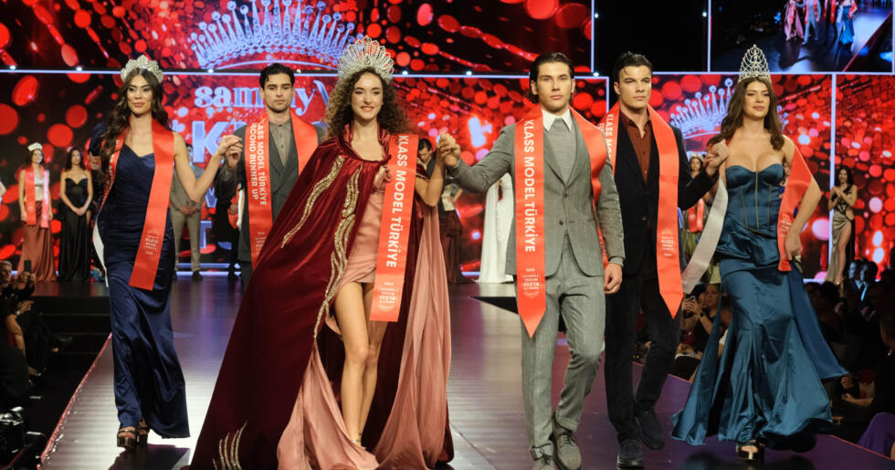 SAMMYVİT  KLASS MODEL TÜRKİYE YILDIZLARINI GÖRKEMLİ BİR GECEYLE SEÇTİ