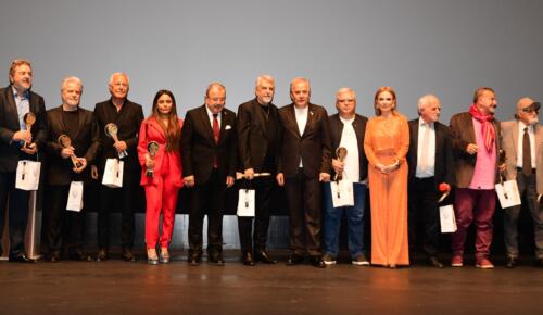 KADIN KUAFÖRLERİ, USTAYA VEFA, MESLEĞE SAYGI ÖDÜL TÖRENİ İÇİN TARİHİ EMEK SİNEMASI’NDE BULUŞTU