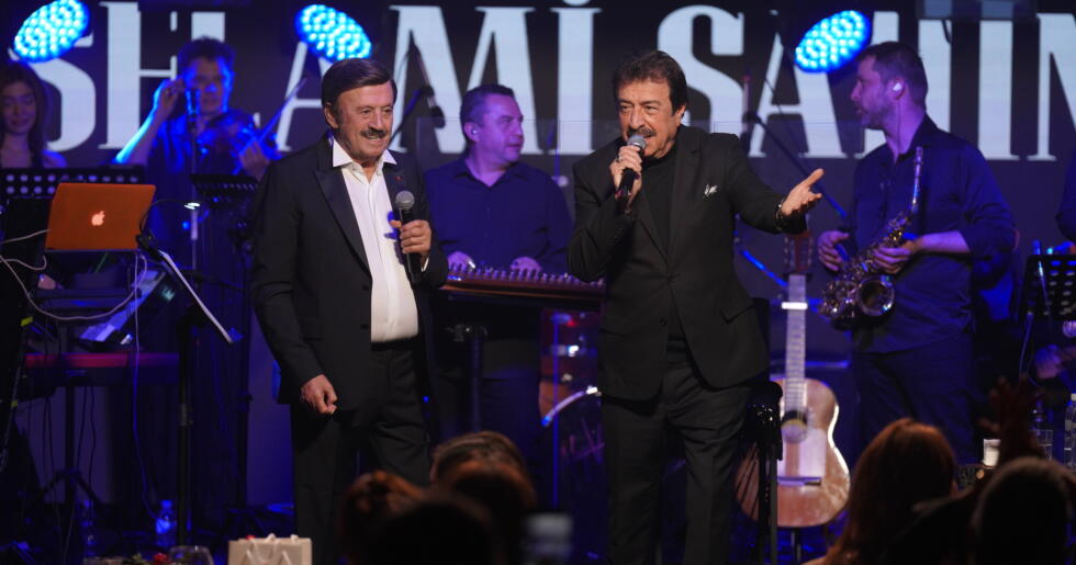 BABA OĞUL AYNI SAHNEDE