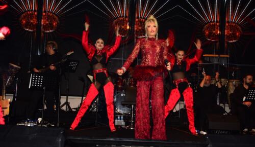 Ajda Pekkan, Chamada Prestige Hotel’de büyüleyici bir geceye imza attı.