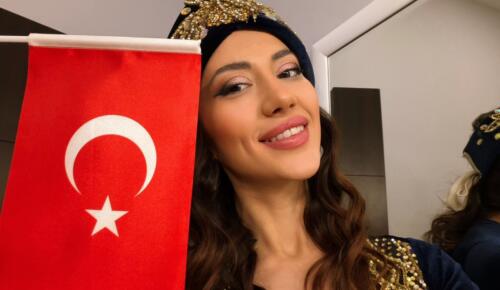 Sibel Kaçan Gürcistan da 32 ülke arasından Dünya birincisi oldu.