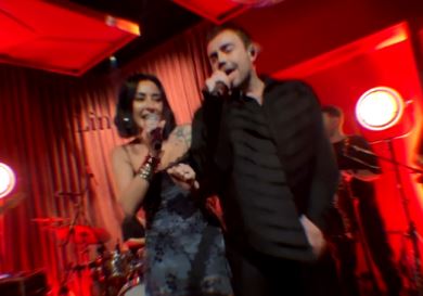 MURAT DALKILIÇ SAHNESİNDE MELEK MOSSO SÜRPRİZİ