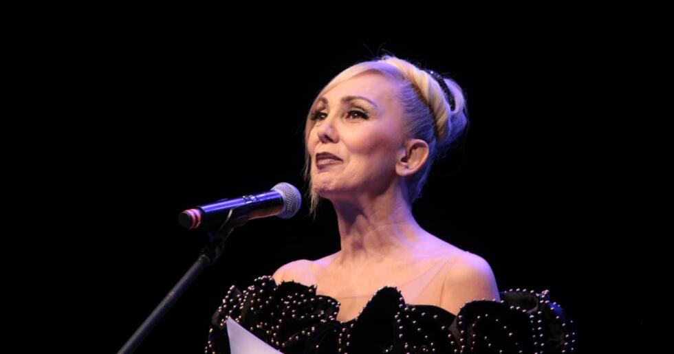 SİBEL GÖKÇE İZLEYENLERİ KENDİSİNE  HAYRAN BIRAKTI.