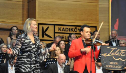 Muazzez Abacı  şarkılarıyla anıldı