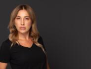 Aslı Başak Hanoğlu’ndan Sahneye Cesur Yürüyüş: Mankenlikten Oyunculuğa Güçlü Bir Dönüşüm